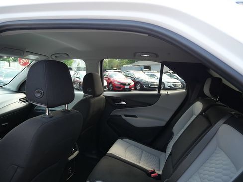 Used 2020 Chevrolet Equinox LS w/ LS Convenience Package AWD/4WD image 20