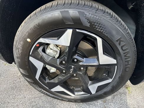New 2026 Kia Seltos S AWD/4WD image 8