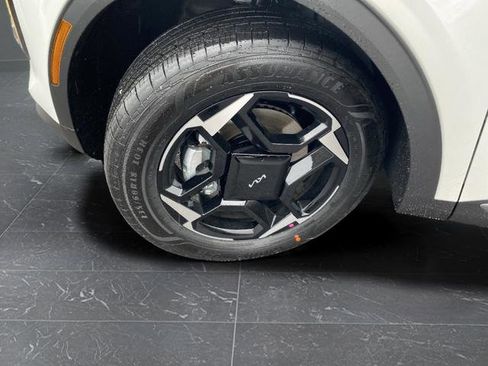 New 2026 Kia Sportage EX image 42