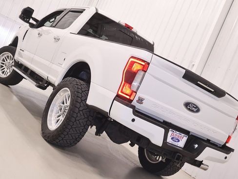 Used 2018 Ford F350 Lariat w/ Lariat Ultimate Package image 38