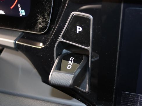 Used 2025 Porsche Macan 4 Electric image 26