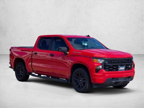 Used 2022 Chevrolet Silverado 1500 Custom AWD/4WD image 2