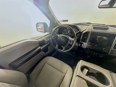 Used 2018 Ford F150 XLT w/ Equipment Group 302A Luxury image 9