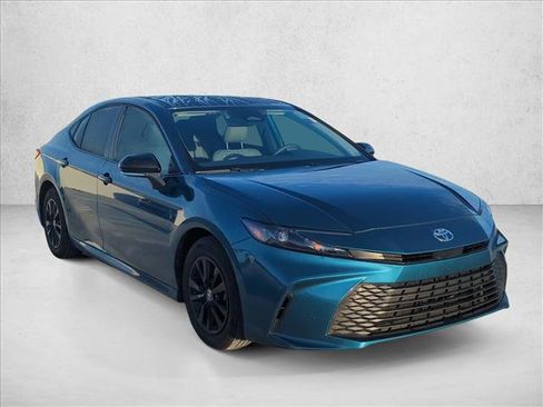 Used 2025 Toyota Camry LE w/ Convenience Package FWD image 3