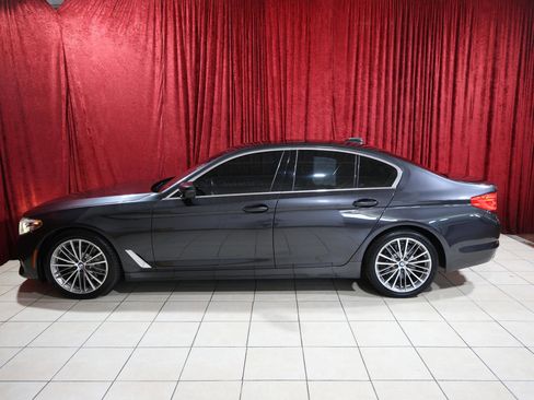 Used 2019 BMW 540i w/ Convenience Package image 4