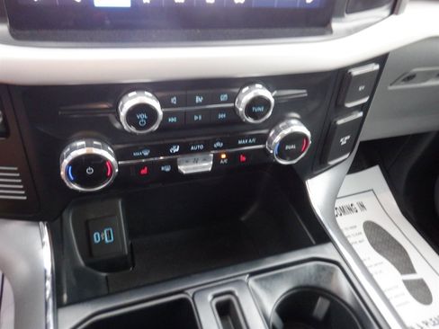 Used 2023 Ford F150 Lightning XLT image 23