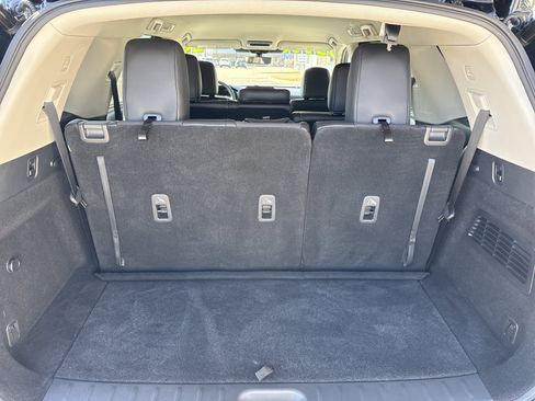 Used 2024 Nissan Pathfinder SL image 5