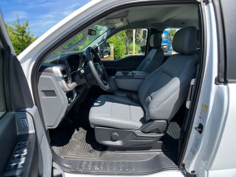 New 2025 Ford F250 XL w/ XL Chrome Package image 28