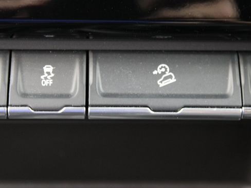 Used 2024 GMC Sierra 2500 AT4 image 66