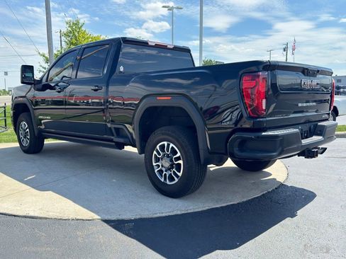 Used 2022 GMC Sierra 2500 AT4 AWD/4WD image 5