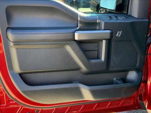 Used 2019 Ford F150 XLT w/ Equipment Group 302A Luxury AWD/4WD image 21