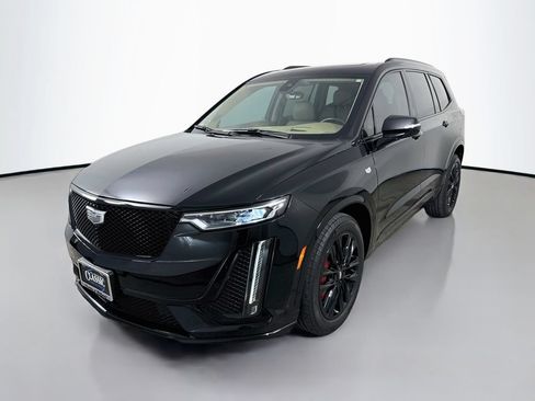 Used 2023 Cadillac XT6 Sport w/ LPO, ONYX Package AWD/4WD image 3