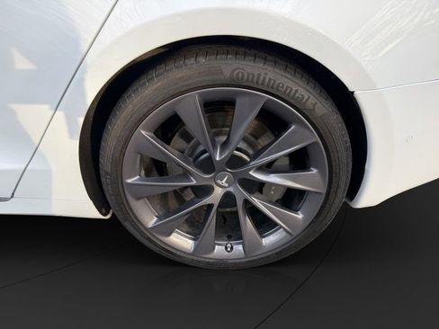 Used 2020 Tesla Model S AWD image 23