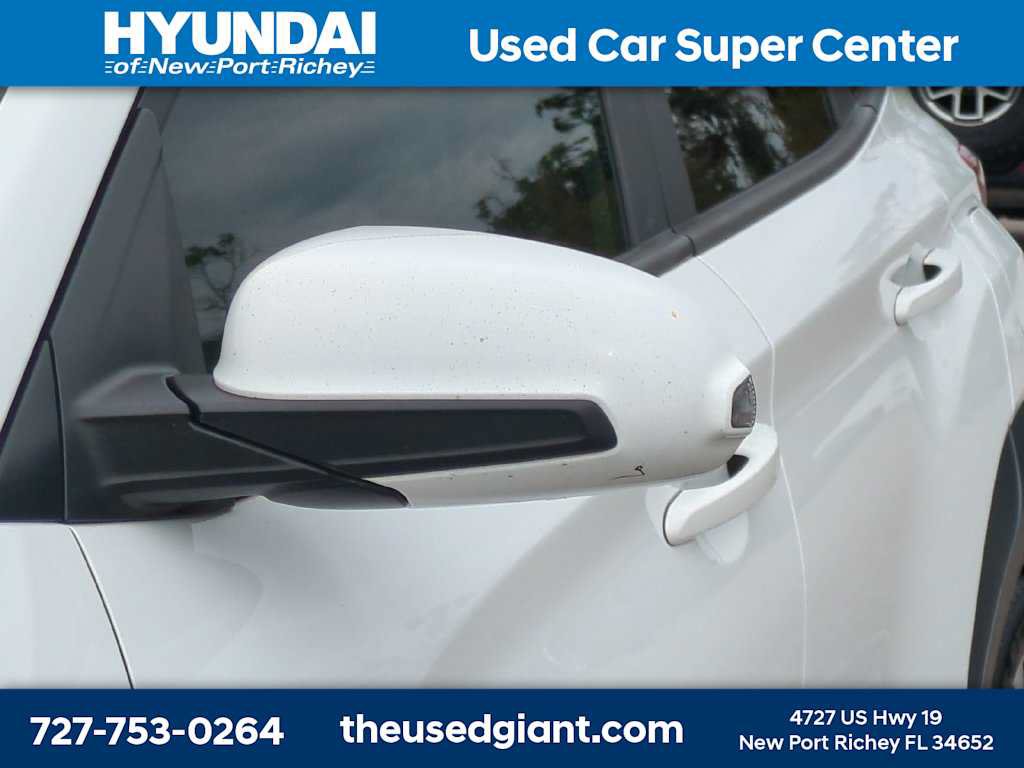 Used 2022 Hyundai Kona Limited FWD image 11