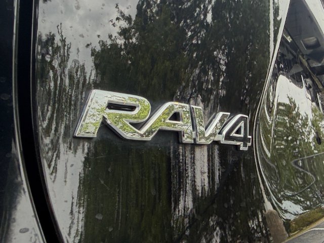 Used 2024 Toyota RAV4 LE AWD/4WD image 24