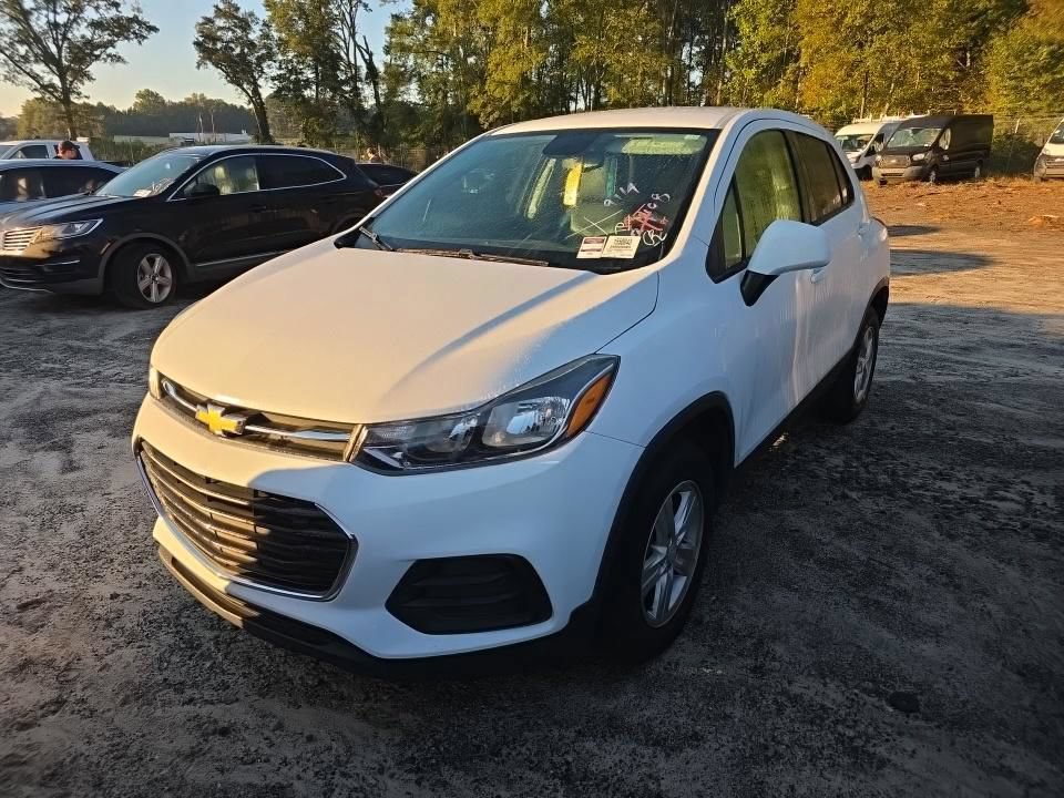 Used 2020 Chevrolet Trax LS w/ Tint and Cruise Package AWD/4WD image 5
