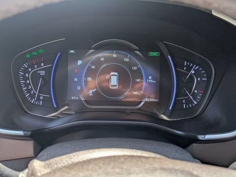 Used 2019 Hyundai Santa Fe SEL FWD image 19