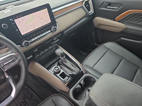 Used 2023 GMC Canyon Denali AWD/4WD image 24