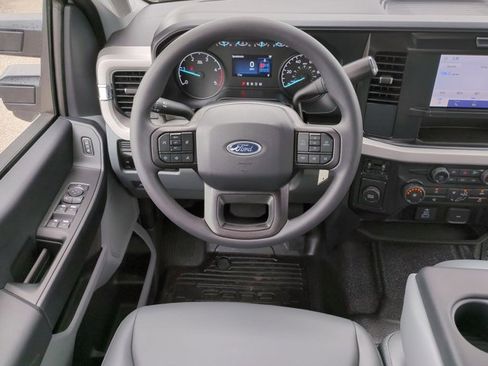New 2026 Ford F250 XL w/ 360-Degree Camera Package RWD image 16
