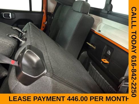 New 2025 Jeep Gladiator Sport image 19