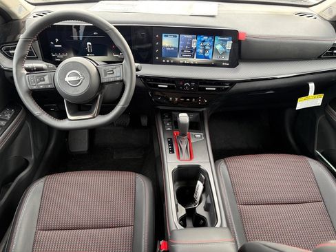 New 2026 Nissan Kicks SR image 8