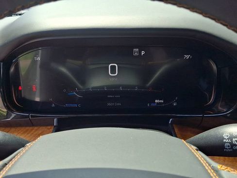 Used 2024 Jeep Grand Wagoneer Series III w/ Rear Seat Video Group 1 AWD/4WD image 19