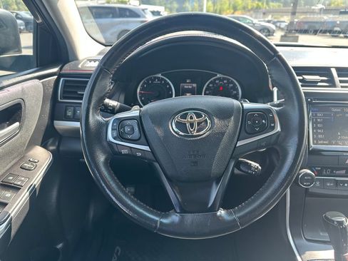 Used 2017 Toyota Camry XSE w/ Moonroof Package FWD image 16