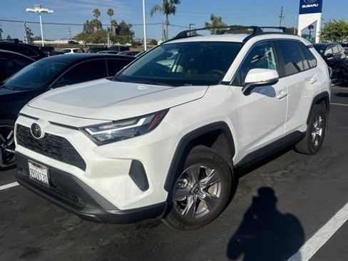 Used 2025 Toyota RAV4 XLE FWD image 1