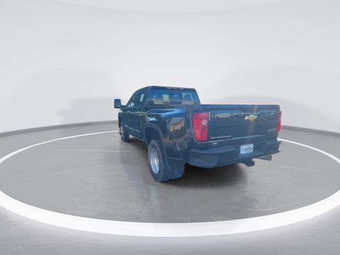Certified 2025 Chevrolet Silverado 3500 High Country w/ High Country Premium Package image 9