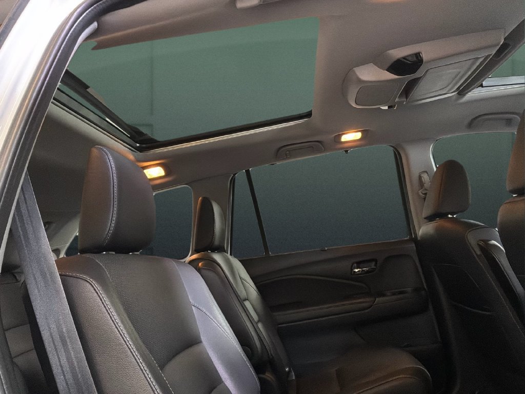 Used 2022 Honda Pilot Elite image 24