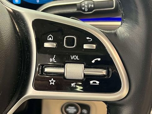 Used 2022 Mercedes-Benz GLS 450 4MATIC image 21