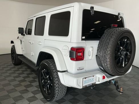 Used 2021 Jeep Wrangler Unlimited Sahara image 7