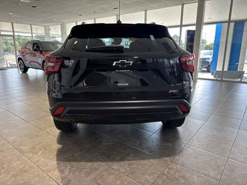 New 2026 Chevrolet Trax RS w/ Driver Confidence Package FWD image 4