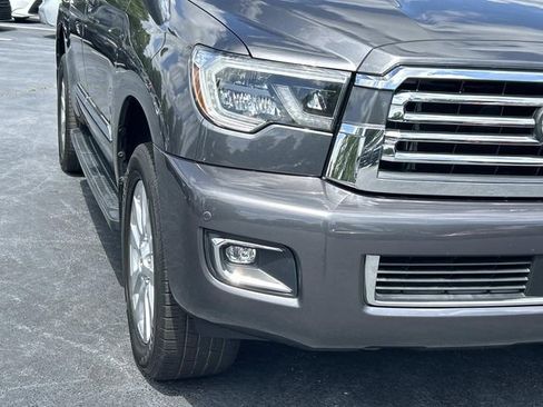 Used 2020 Toyota Sequoia Platinum AWD/4WD image 10