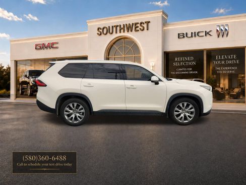 Used 2024 Toyota Grand Highlander FWD image 7