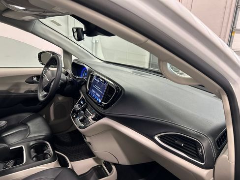 Used 2024 Chrysler Pacifica Touring-L w/ Road Tripper Package FWD image 36