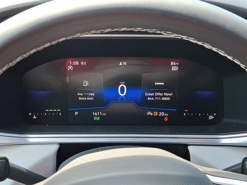 Used 2025 Volkswagen Taos SE image 24