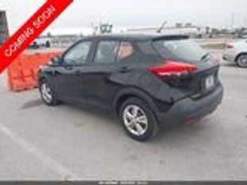 Used 2020 Nissan Kicks S FWD image 3