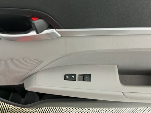 Used 2020 Hyundai Elantra SEL w/ Winter Weather Package image 9