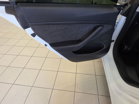 Used 2023 Tesla Model 3 Standard Range RWD image 23