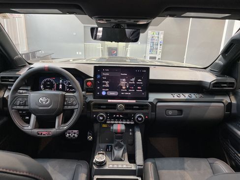 Used 2025 Toyota Tacoma TRD Pro image 32