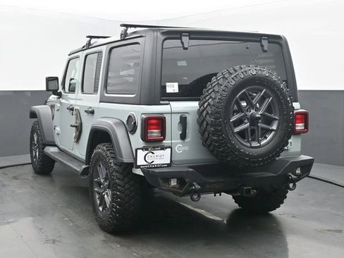 Used 2024 Jeep Wrangler Unlimited Sport AWD/4WD image 4
