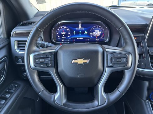 Used 2024 Chevrolet Suburban LT w/ LT Signature Plus Package AWD/4WD image 11