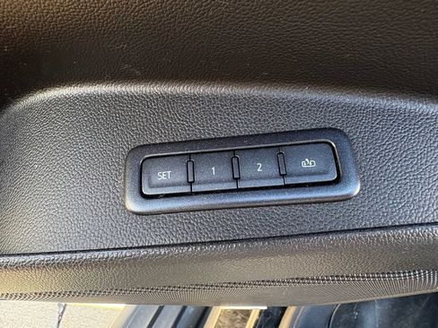 Used 2019 Chevrolet Tahoe LT AWD/4WD image 13