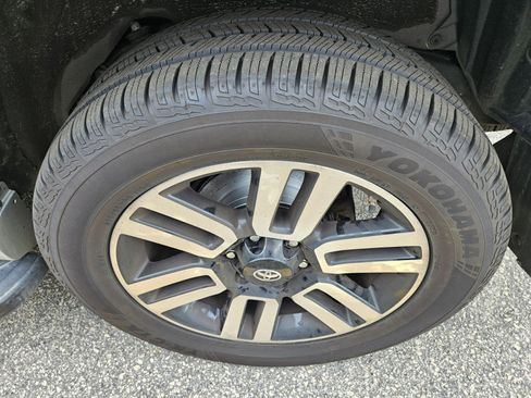 Used 2018 Toyota 4Runner Limited image 4