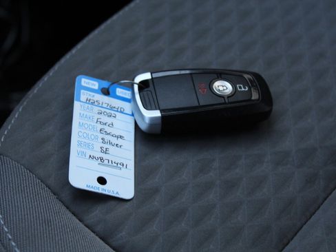 Used 2022 Ford Escape SE AWD/4WD image 23