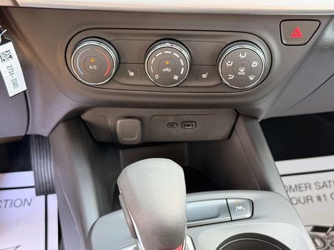 New 2026 Chevrolet Trax RS FWD image 22