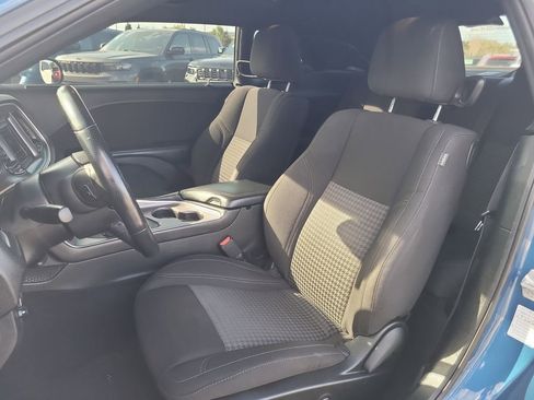 Used 2022 Dodge Challenger SXT w/ Blacktop Package image 10
