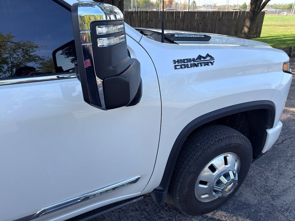 Used 2025 Chevrolet Silverado 3500 High Country w/ High Country Premium Package AWD/4WD image 13