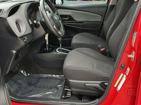 Used 2015 Toyota Yaris LE image 15